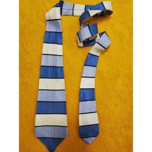 1950s PLEATED VINTAGE TIE ~ BLUE STRIPE ~BIG BAND SWING RETRO MOD JAZZ TIE ~ 53"